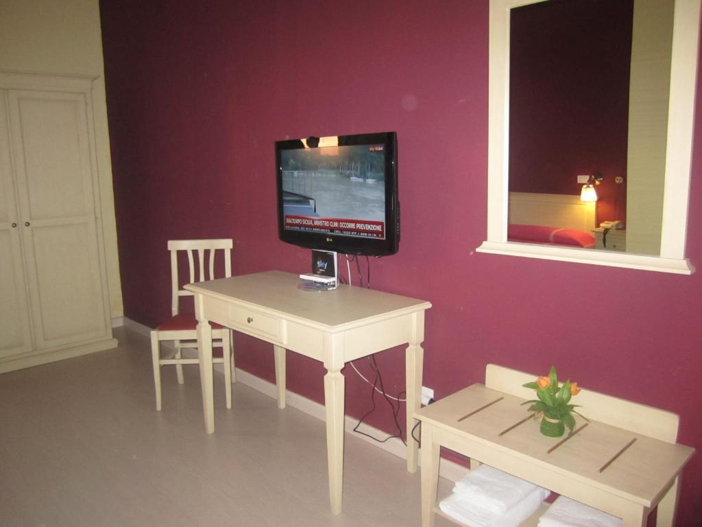Hotel Genzianella Florence Bilik gambar